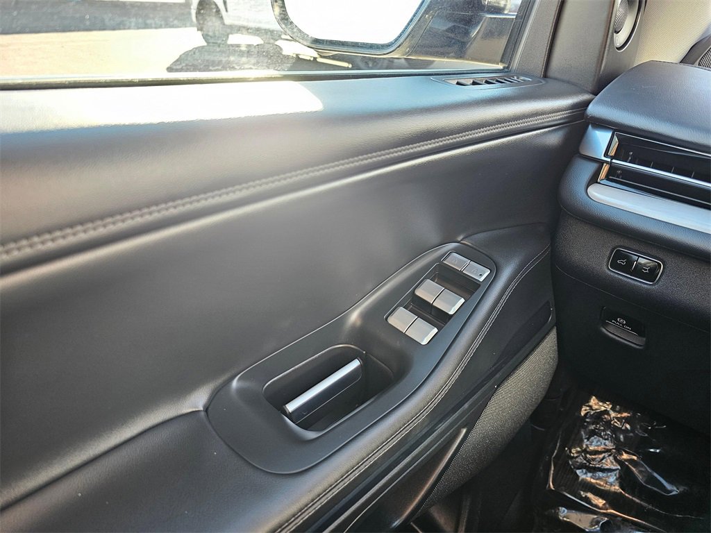 Used 2025 Lincoln Navigator L Reserve image 30