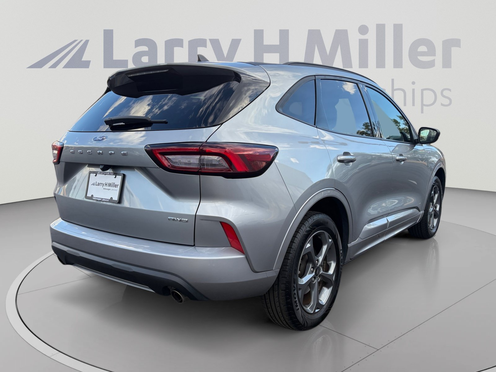 Used 2024 Ford Escape ST-Line AWD/4WD image 5