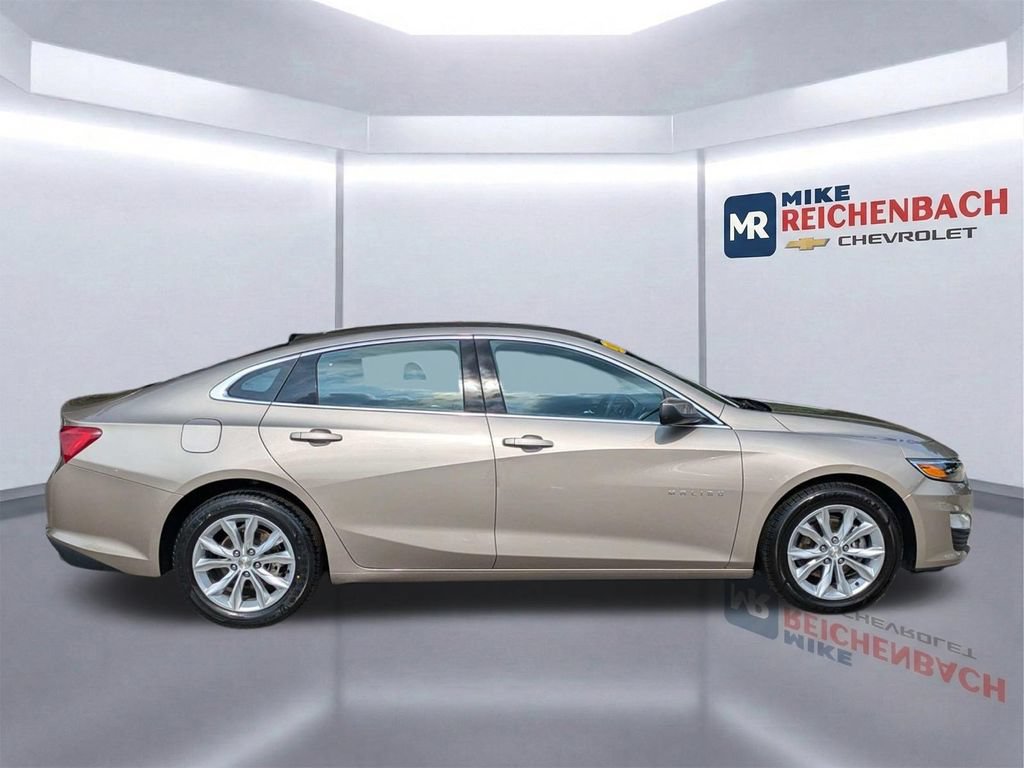 Used 2024 Chevrolet Malibu LT FWD image 3