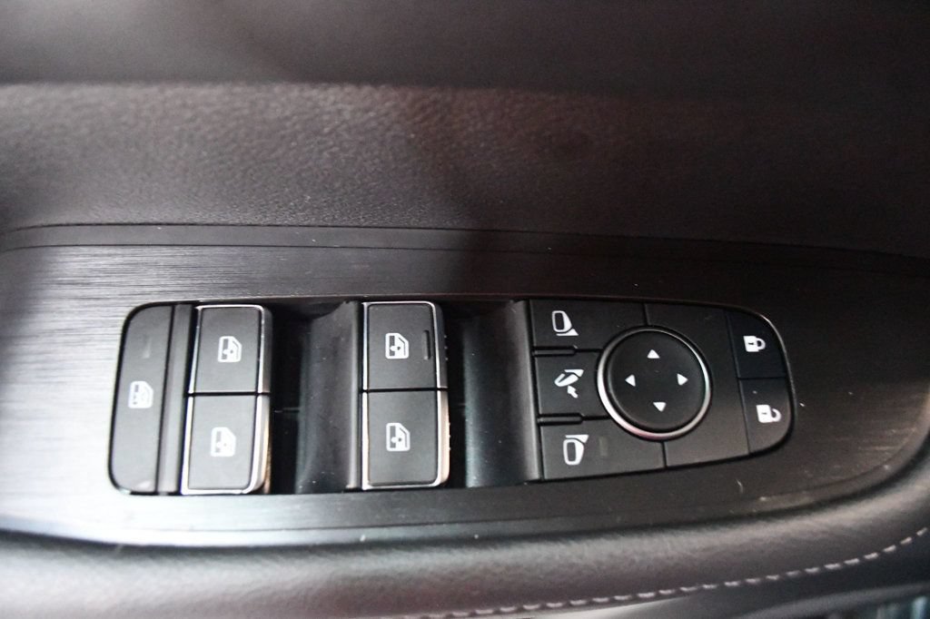 Used 2026 Nissan Armada PRO-4X w/ Captain's Chari Seat Package AWD/4WD image 74