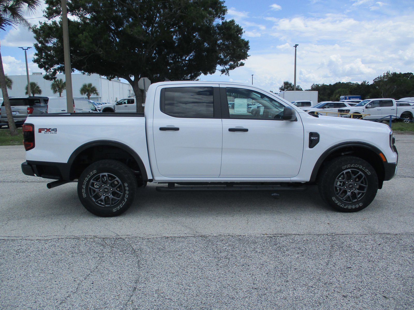 New 2024 Ford Ranger XLT w/ FX4 Off-Road Package image 8