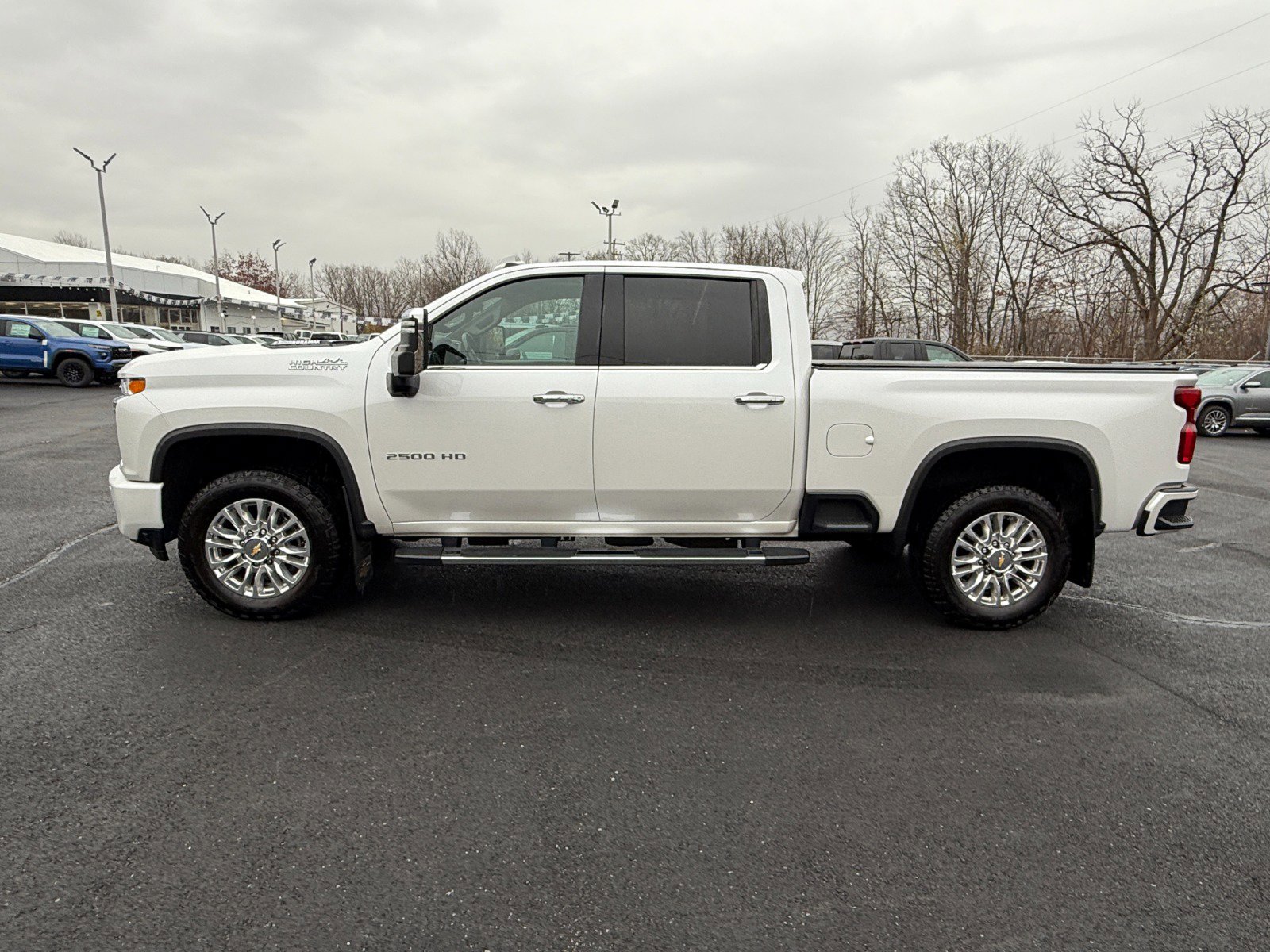 Used 2022 Chevrolet Silverado 2500 High Country w/ Z71 Off-Road Package image 2