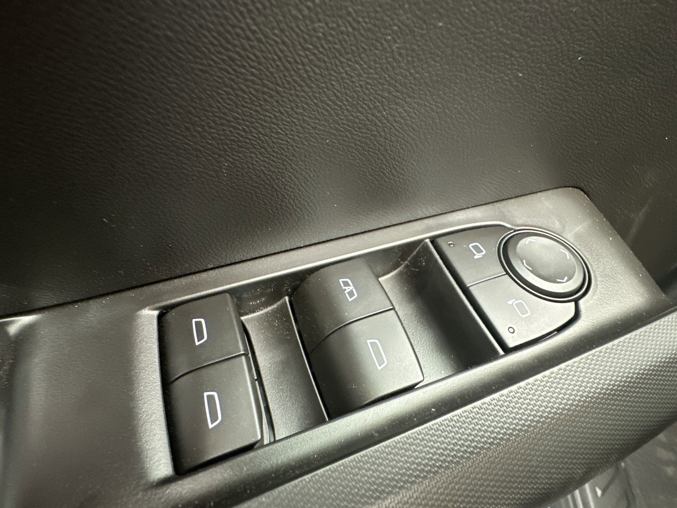 New 2026 Chevrolet Colorado LT image 11