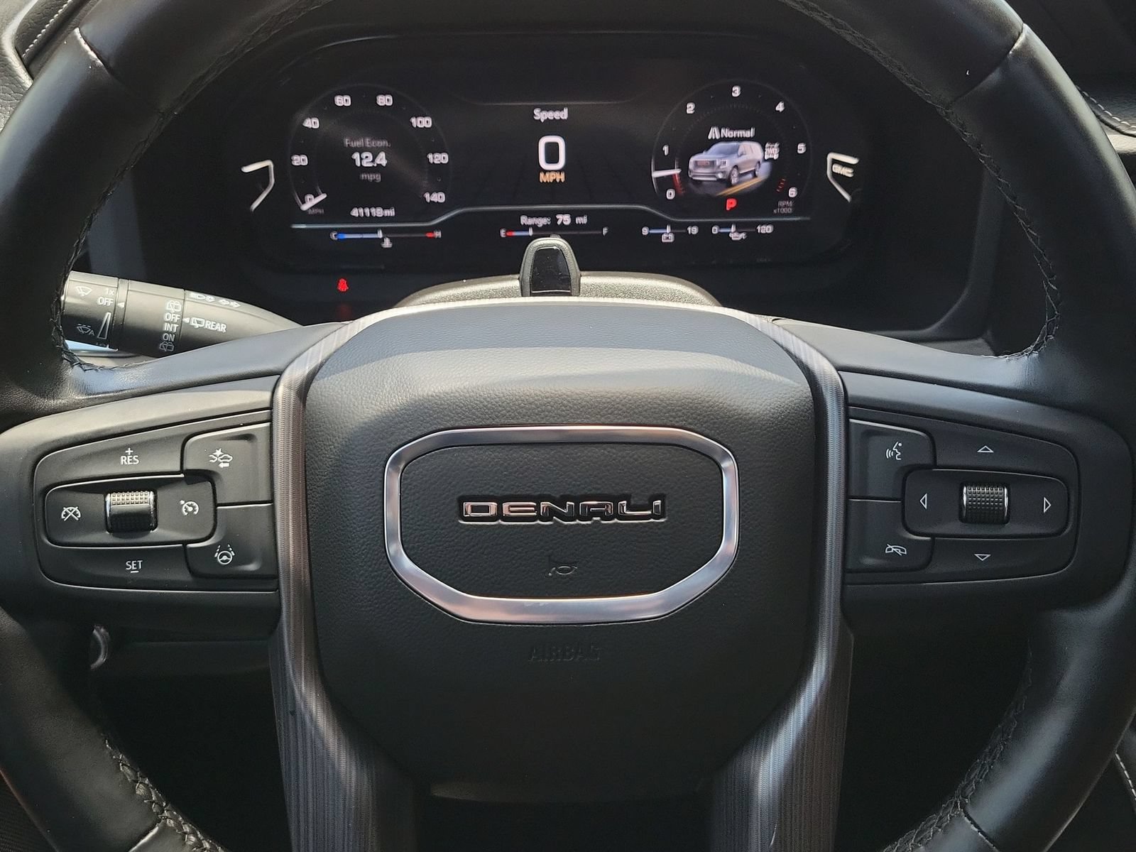 Used 2024 GMC Yukon Denali Ultimate AWD/4WD image 11