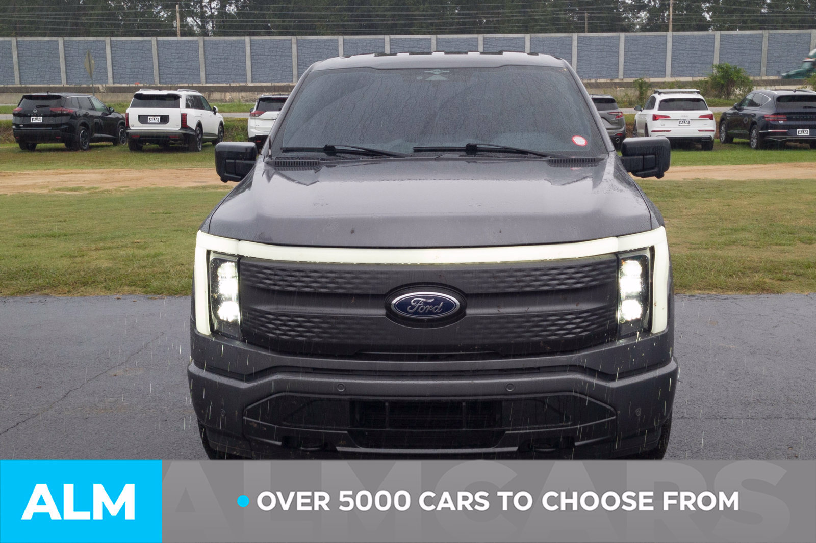 Used 2023 Ford F150 Lightning XLT AWD/4WD image 2