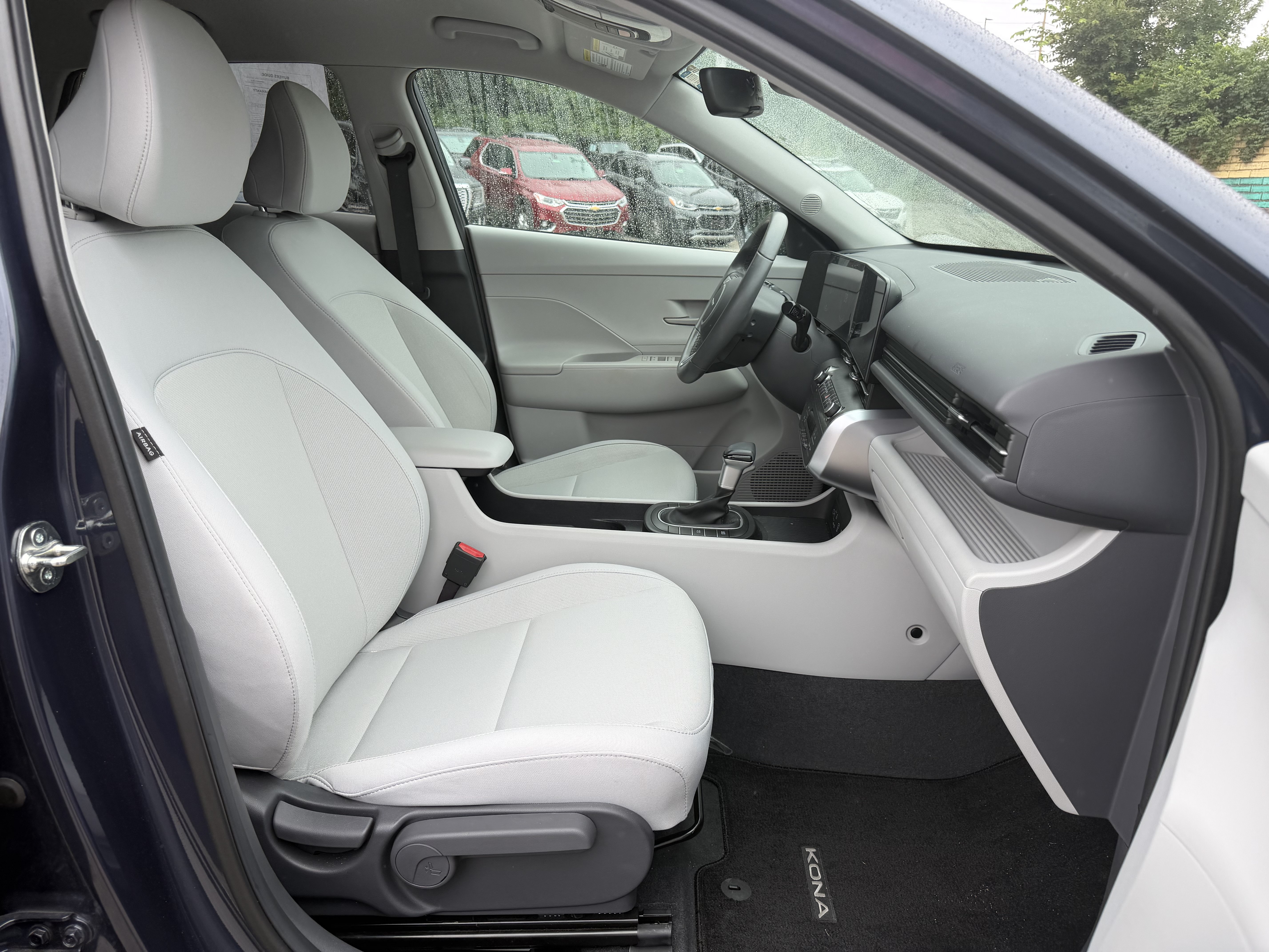Used 2024 Hyundai Kona SEL FWD image 11