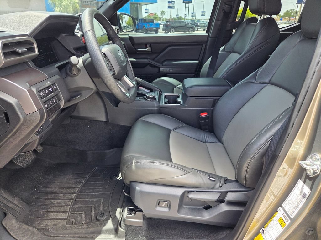 Used 2025 Toyota Tacoma TRD Off-Road AWD/4WD image 6