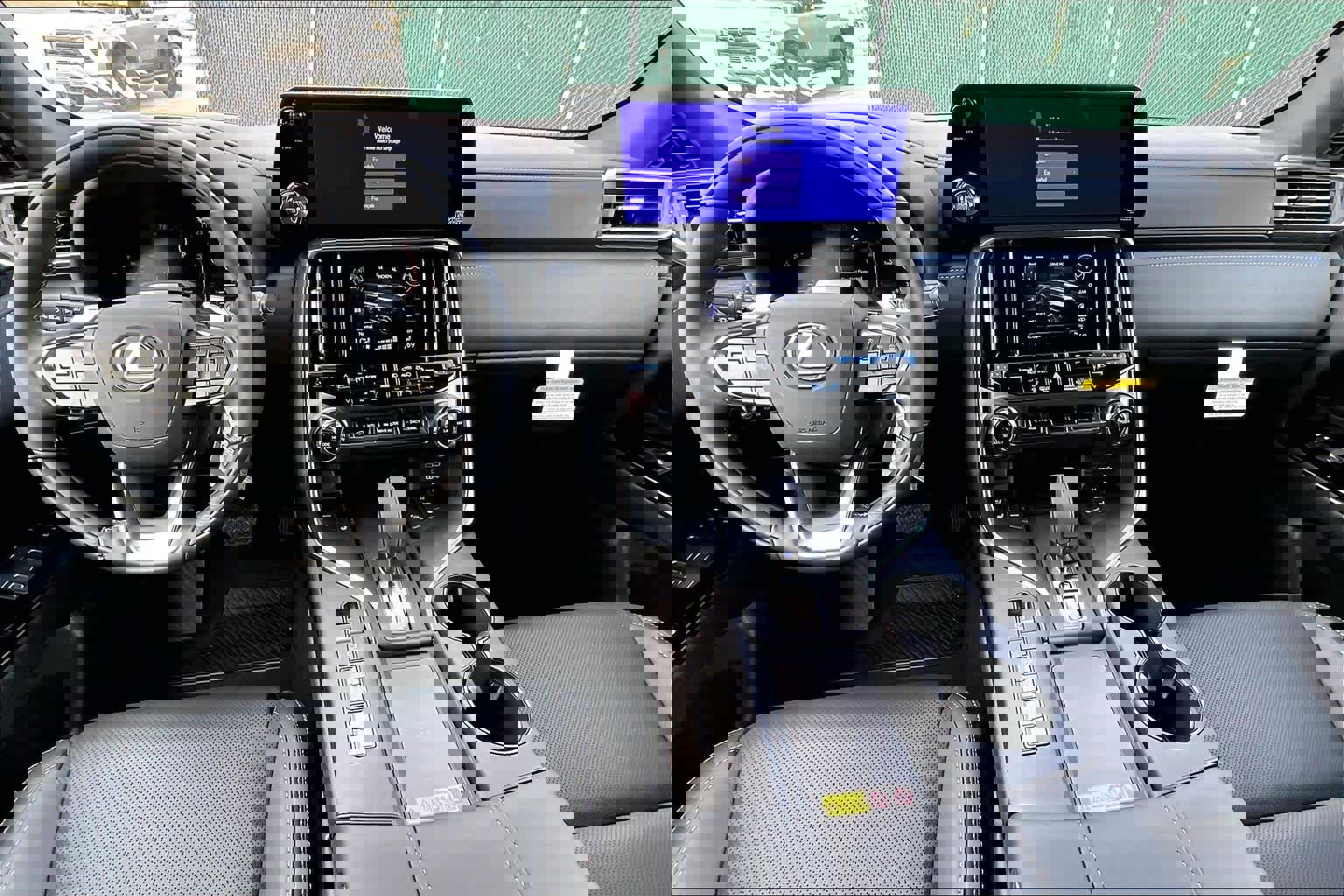 New 2026 Lexus LX 700h Luxury image 8