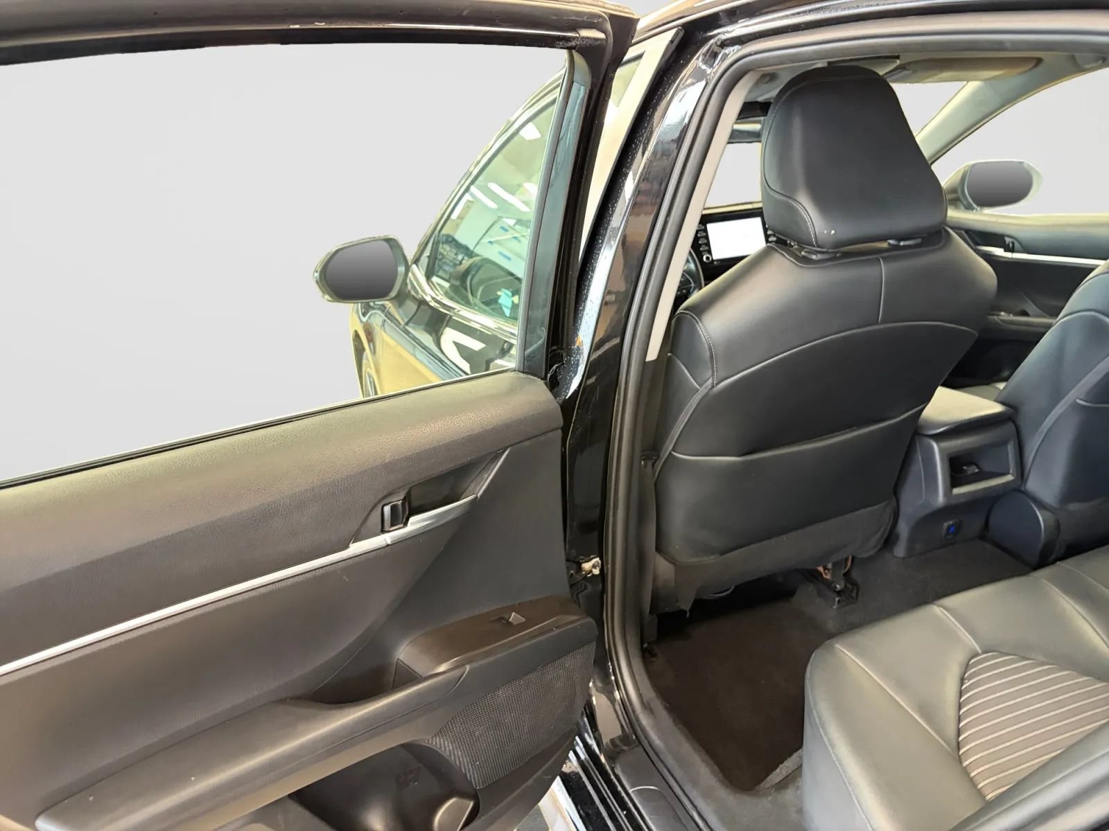 Used 2023 Toyota Camry SE w/ Blackout Package (TMS) AWD/4WD image 14