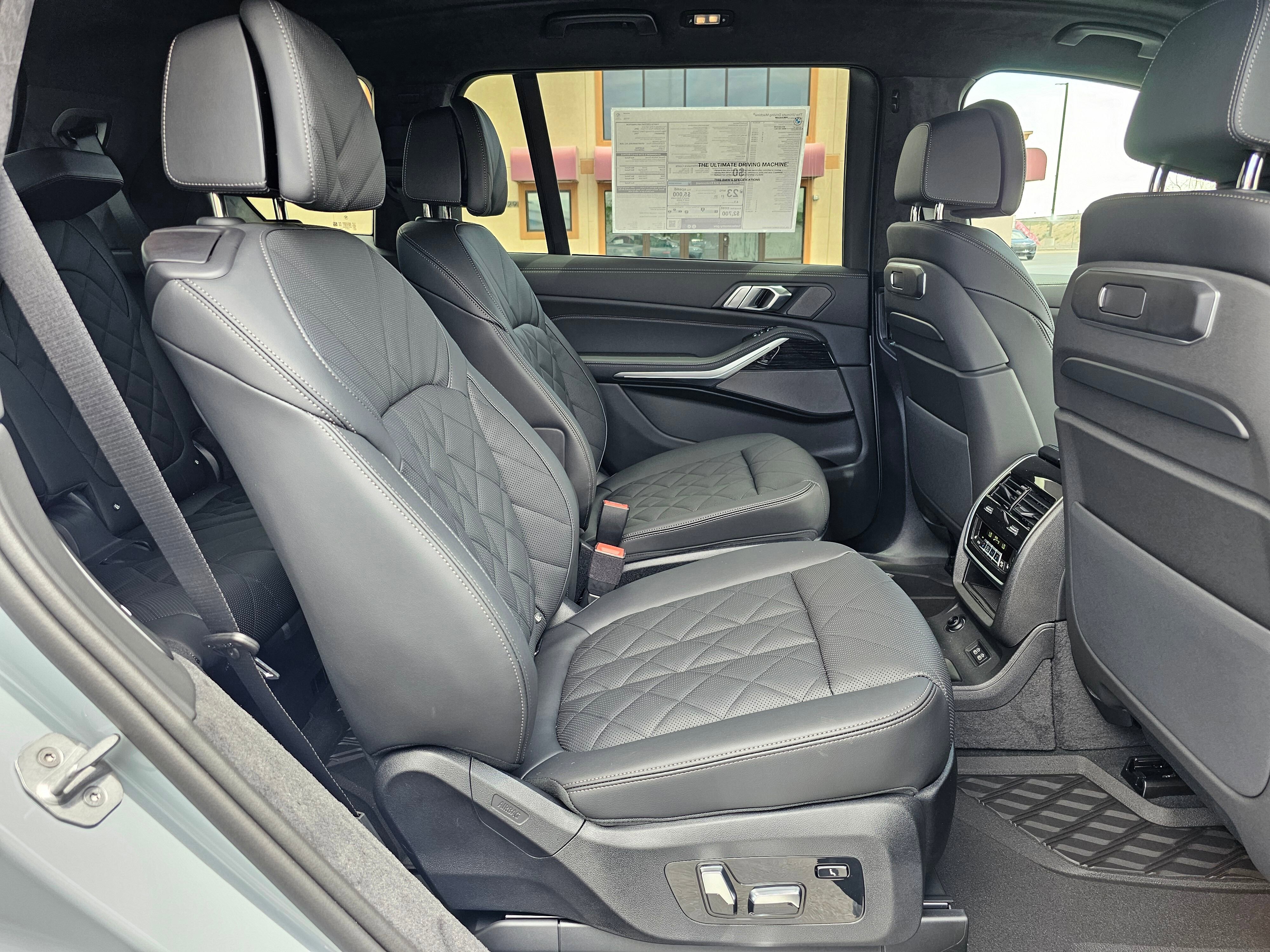 New 2026 BMW X7 xDrive40i w/ M Sport Package image 14