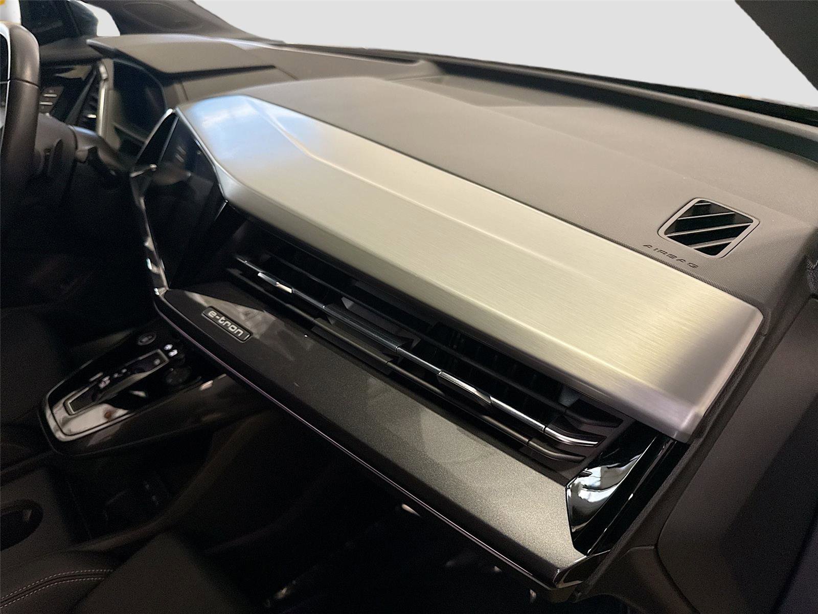 Certified 2023 Audi Q4 e-tron Prestige w/ Black Optic Package image 30