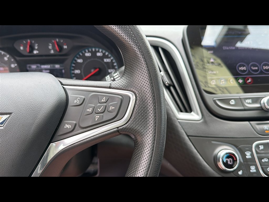 Used 2022 Chevrolet Malibu LT FWD image 15