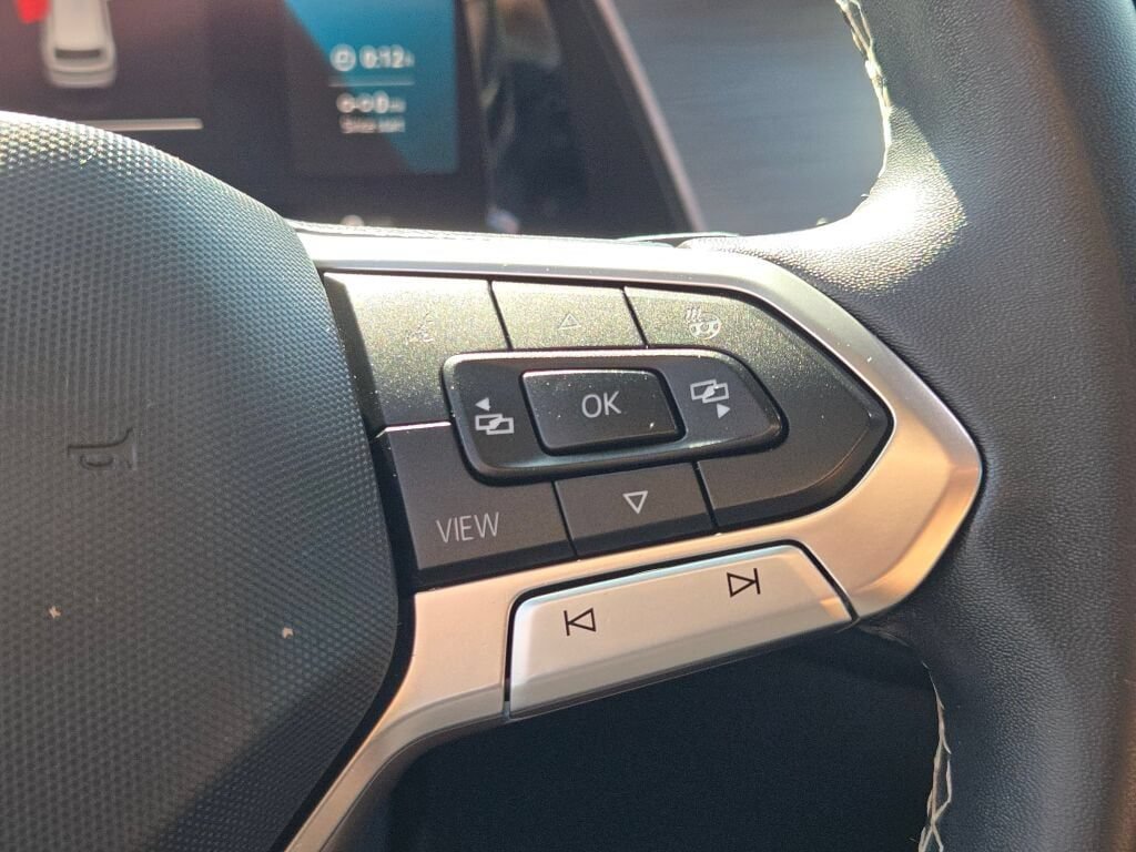 Used 2024 Volkswagen Atlas Cross Sport SE w/ Panoramic Sunroof Package AWD/4WD image 13