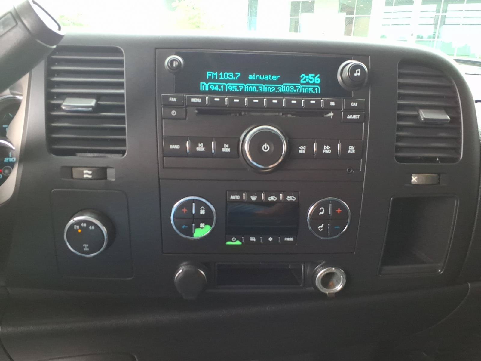 Used 2009 Chevrolet Silverado 3500 LT w/ Interior Plus Package AWD/4WD image 13