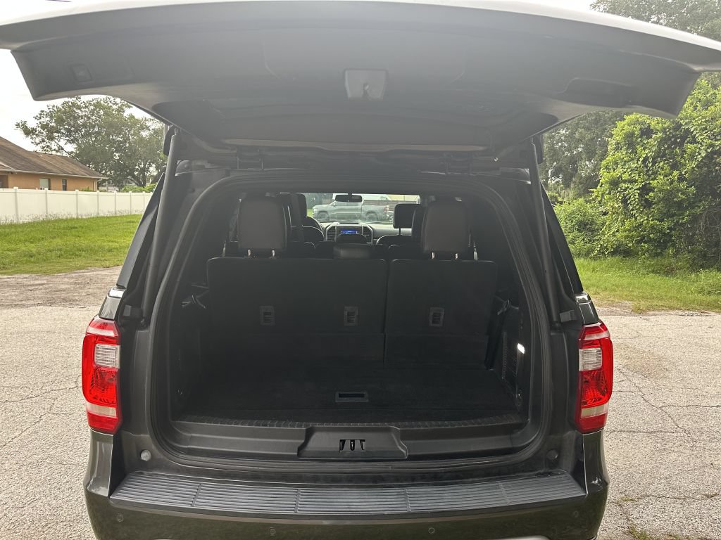 Used 2021 Ford Expedition XLT RWD image 16