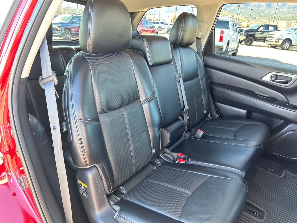 Used 2020 Nissan Pathfinder Platinum image 24