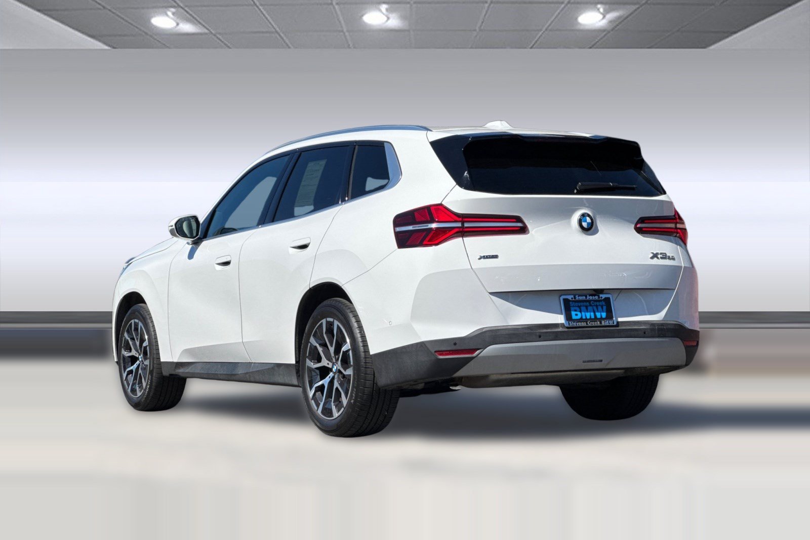 Used 2026 BMW X3 xDrive30i w/ Premium Package AWD/4WD image 3
