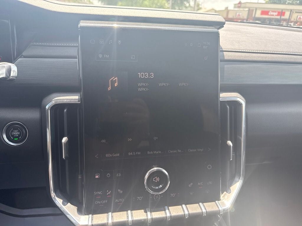 Used 2025 GMC Acadia Elevation FWD image 27