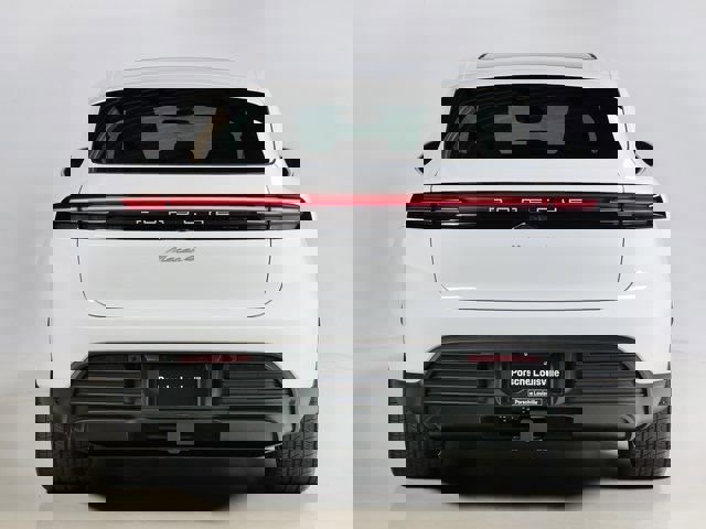 New 2026 Porsche Macan 4 Electric image 10