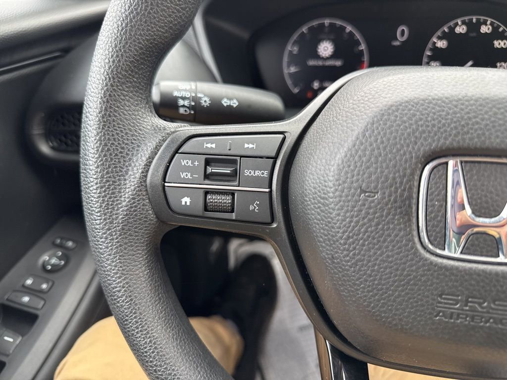 Used 2025 Honda HR-V LX image 27