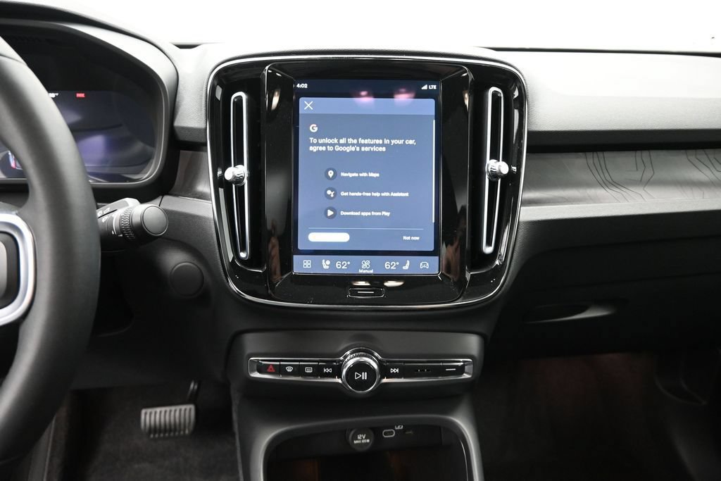 Used 2023 Volvo C40 P8 Recharge Ultimate AWD/4WD image 13