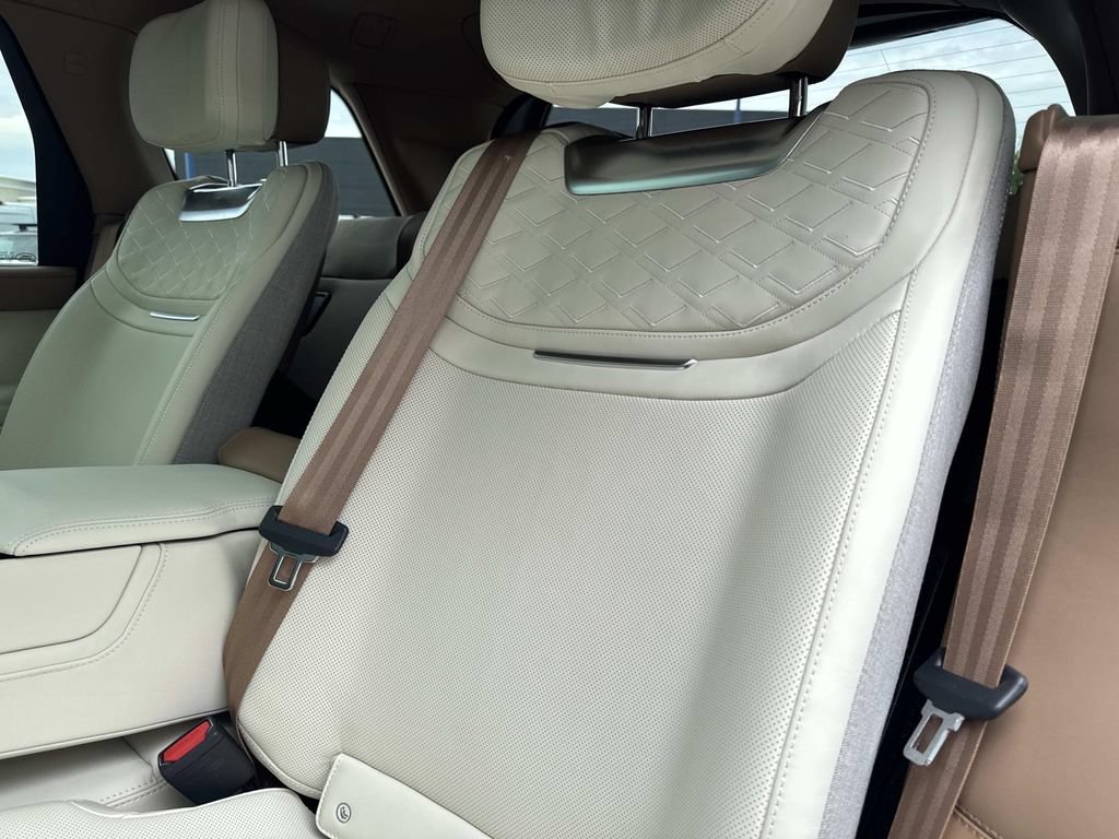 New 2026 Land Rover Range Rover SV AWD/4WD image 16