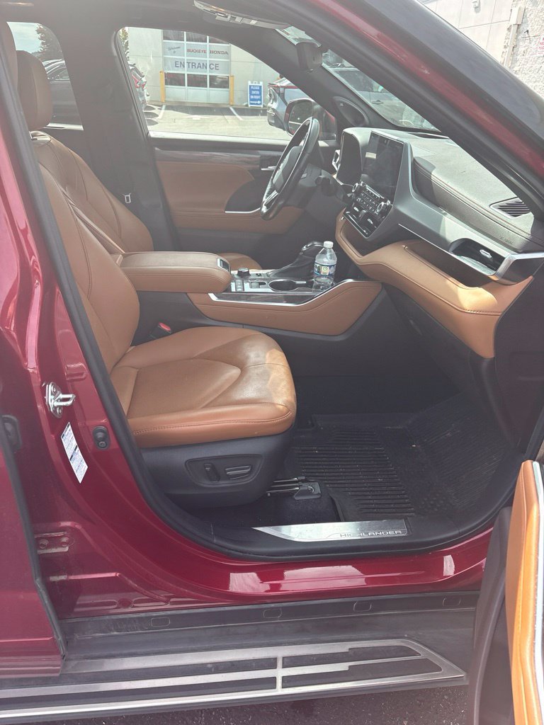 Used 2021 Toyota Highlander Platinum AWD/4WD image 11