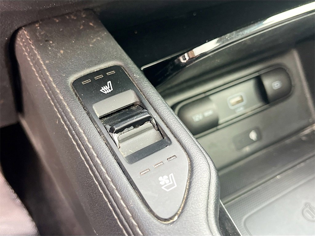 Used 2021 Kia Telluride EX w/ EX Premium Package image 21