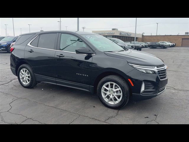 Certified 2024 Chevrolet Equinox LT image 2