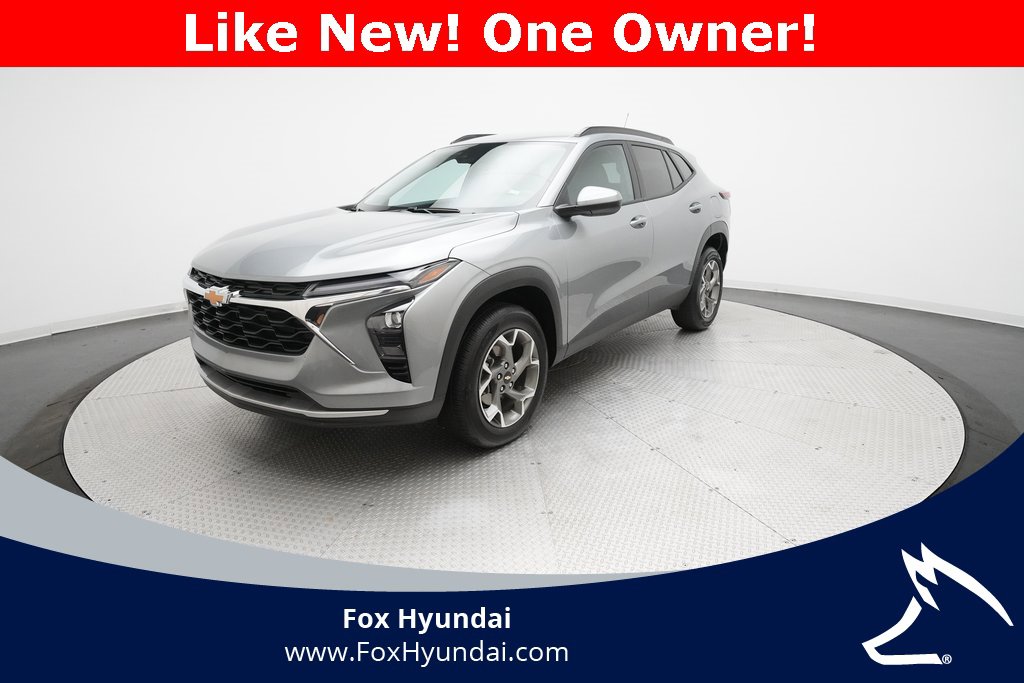 Used 2025 Chevrolet Trax LT
