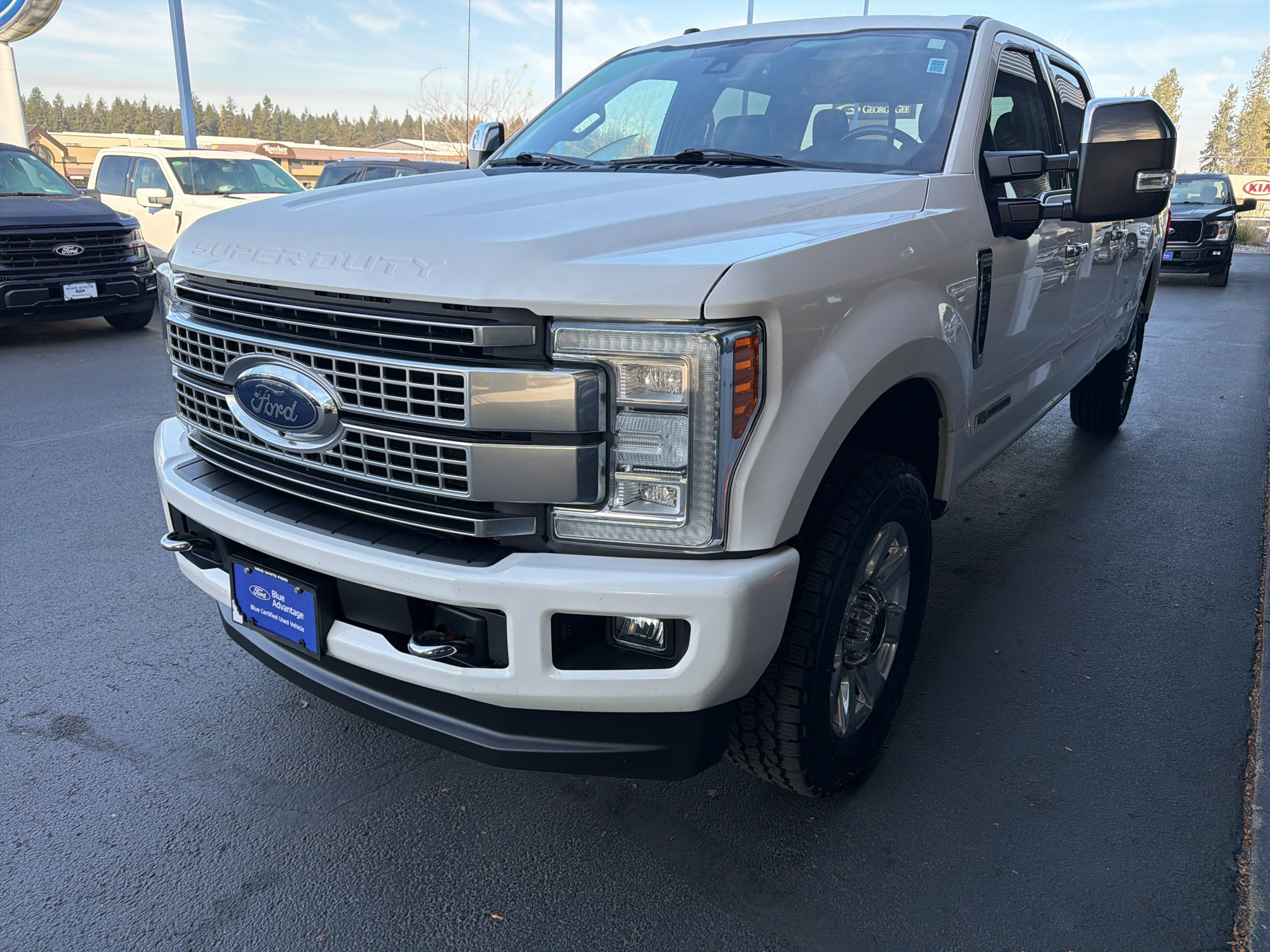 Used 2018 Ford F350 Platinum w/ Platinum Ultimate Package AWD/4WD image 3