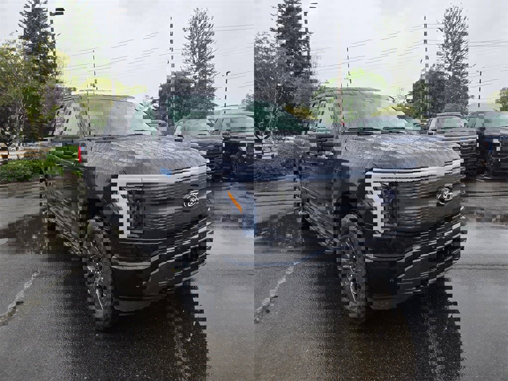 New 2025 Ford F150 Lightning Flash image 3