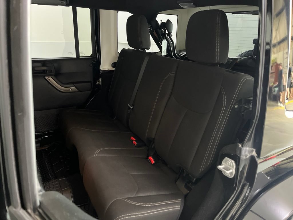 Used 2018 Jeep Wrangler Unlimited Sport AWD/4WD image 19