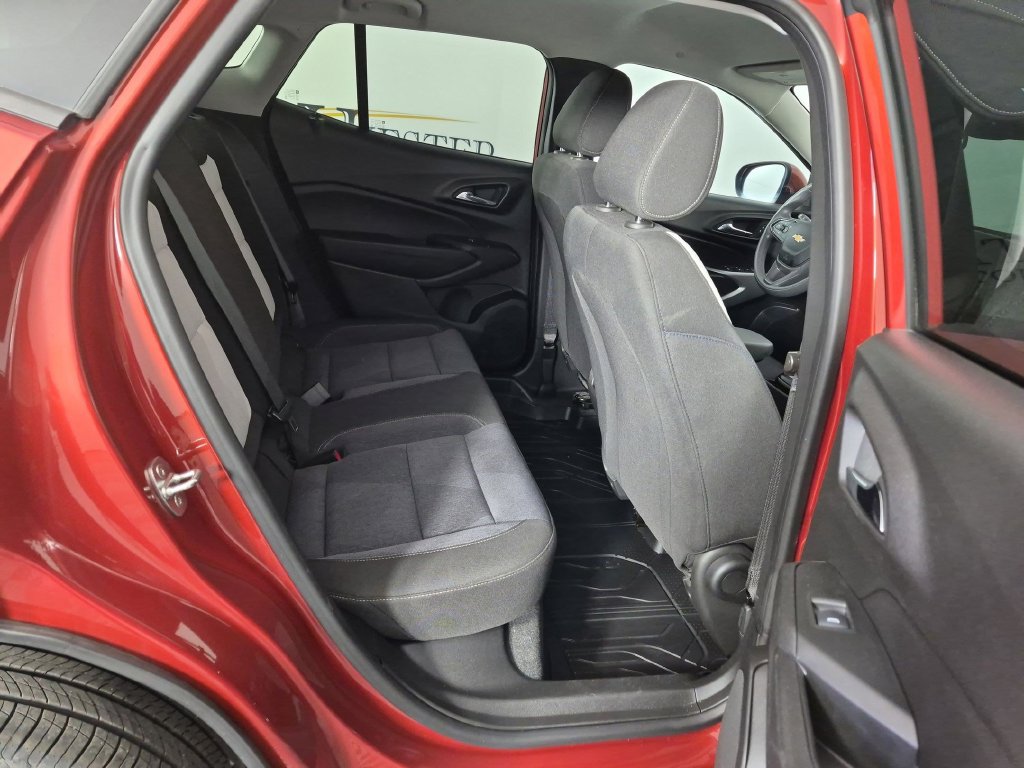 Certified 2024 Chevrolet Trax LS w/ LS Convenience Package FWD image 33
