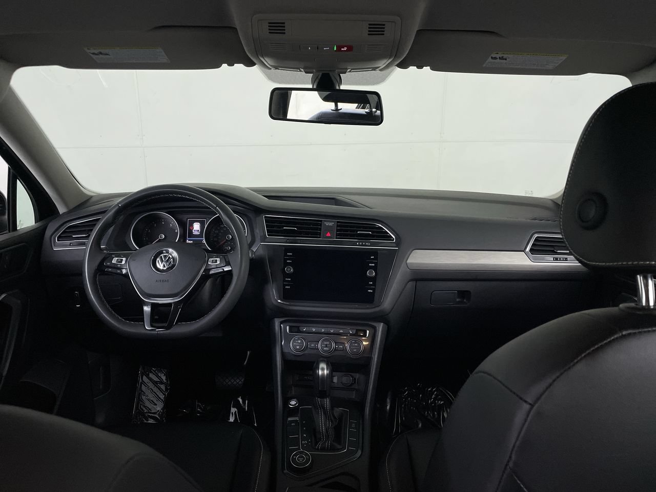 Used 2021 Volkswagen Tiguan SE AWD/4WD image 16