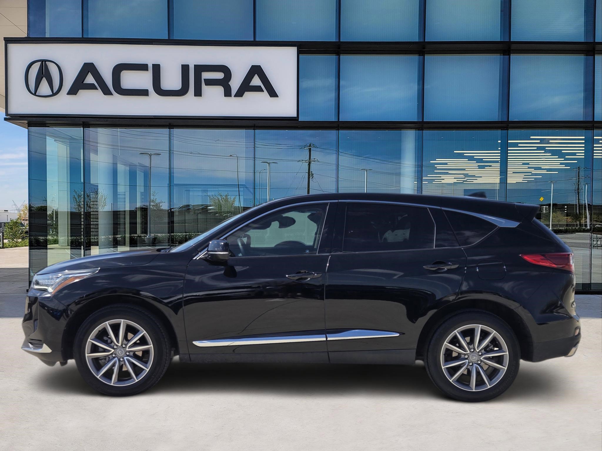 Certified 2023 Acura RDX w/ Technology Package image 3