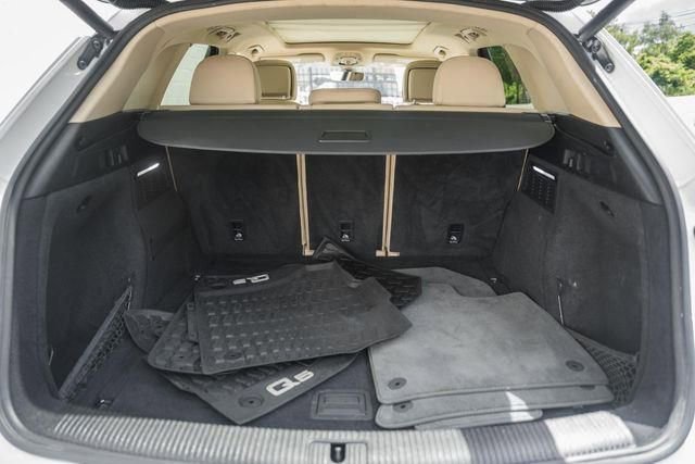 Used 2019 Audi Q5 2.0T Premium w/ Convenience Package image 12