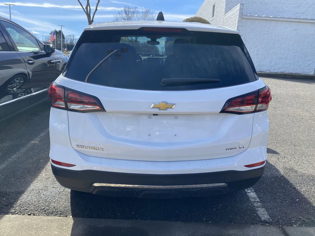 Used 2024 Chevrolet Equinox LT image 3