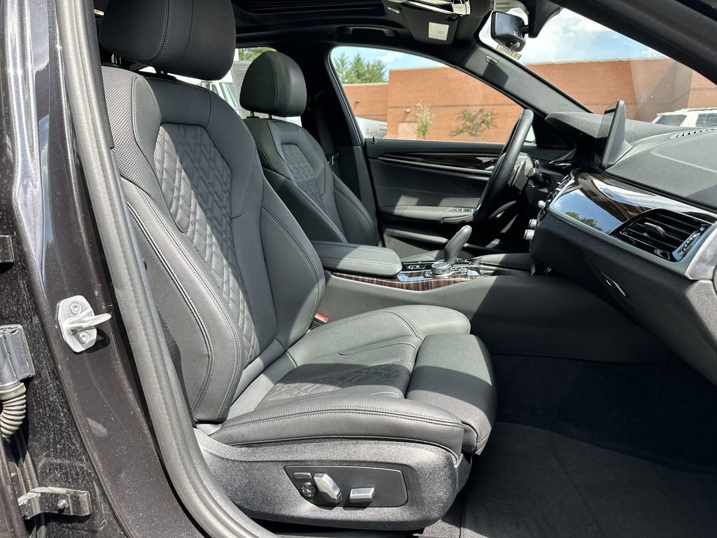 Used 2022 BMW 530i xDrive w/ Convenience Package AWD/4WD image 31