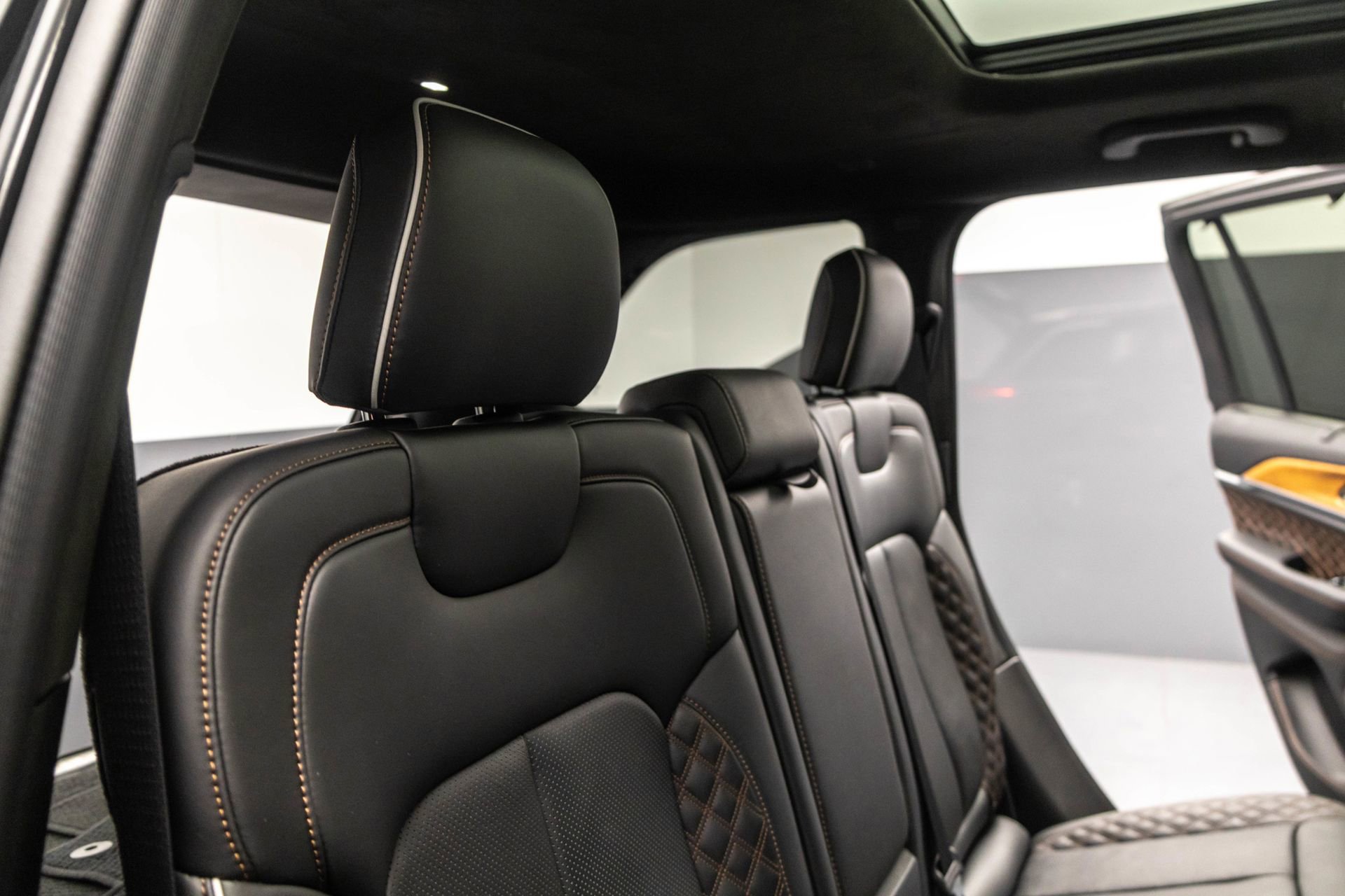 Used 2022 Jeep Grand Cherokee Summit AWD/4WD image 38