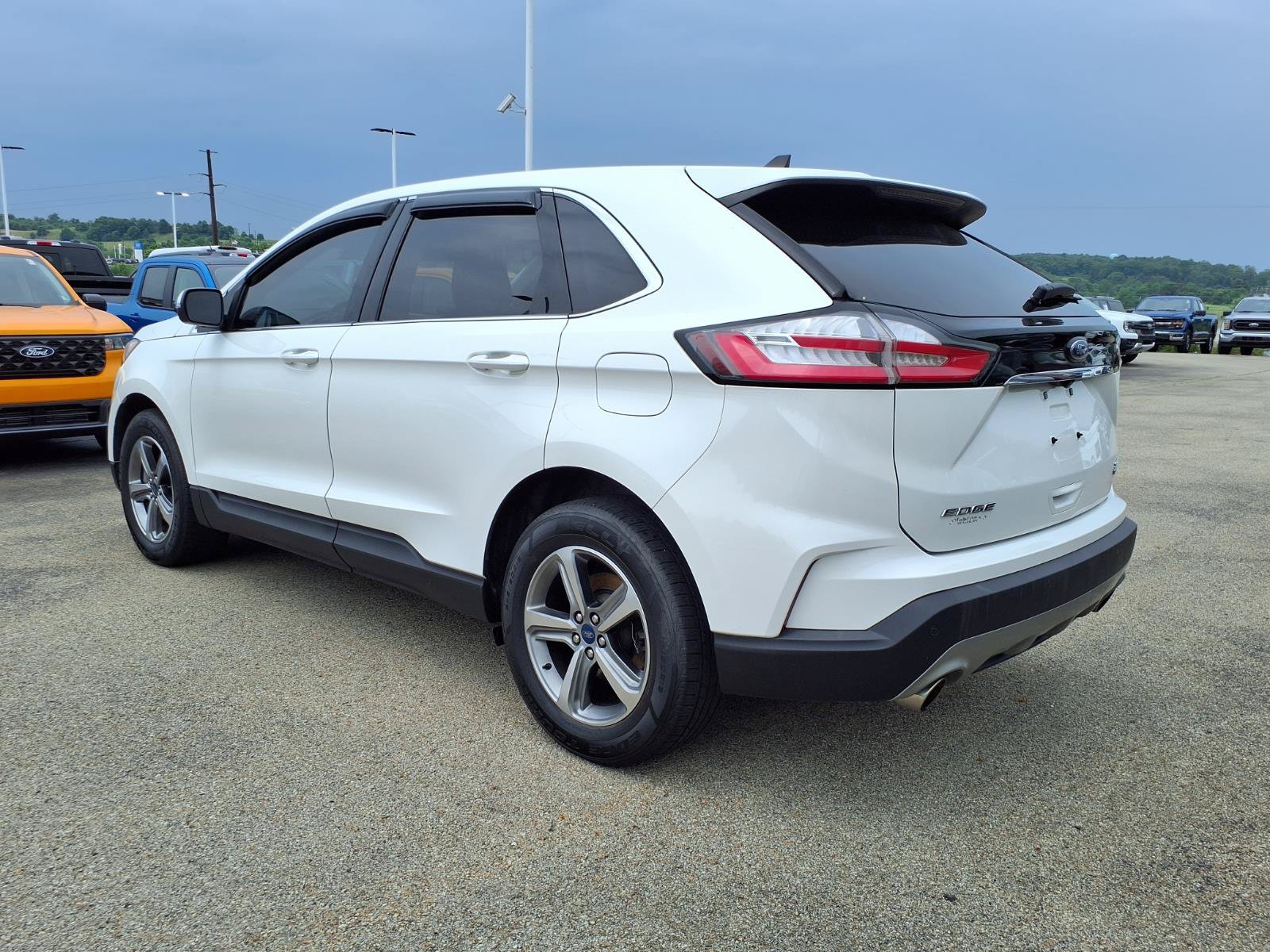 Used 2020 Ford Edge SEL w/ Convenience Package AWD/4WD image 5