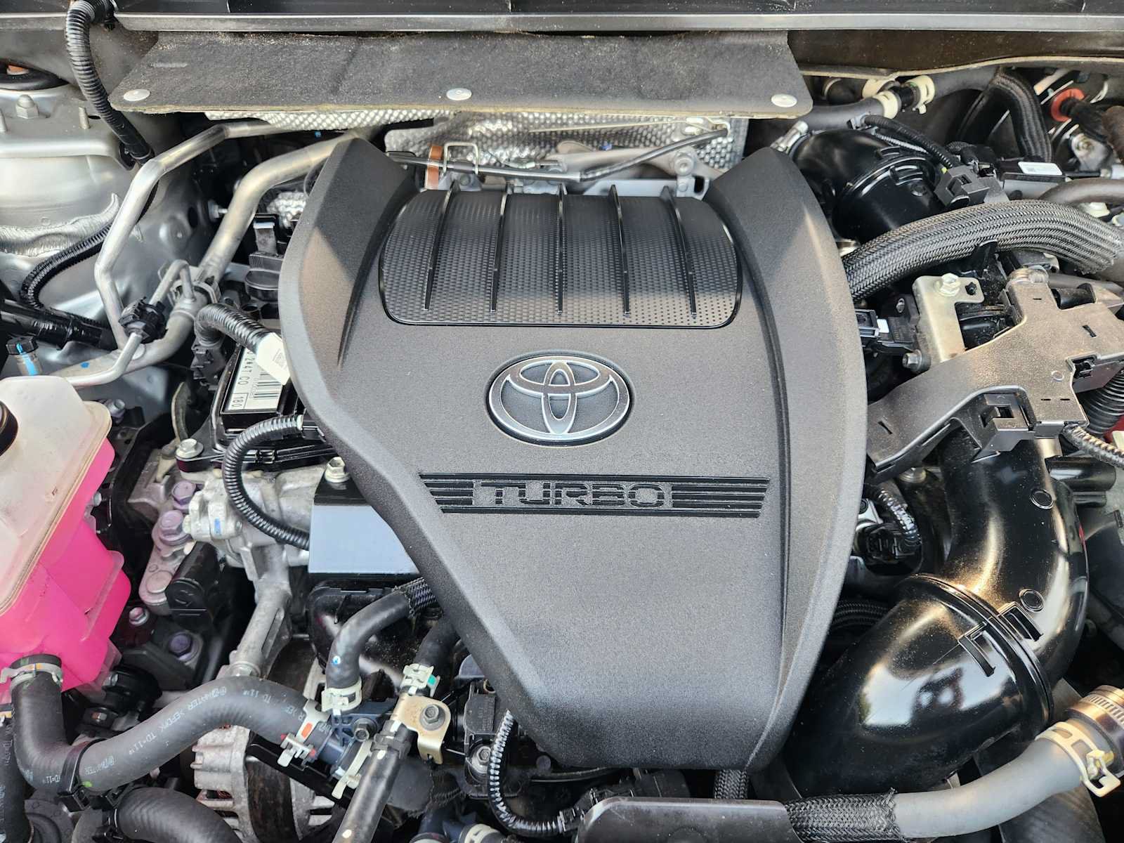 Used 2023 Toyota Highlander LE FWD image 31