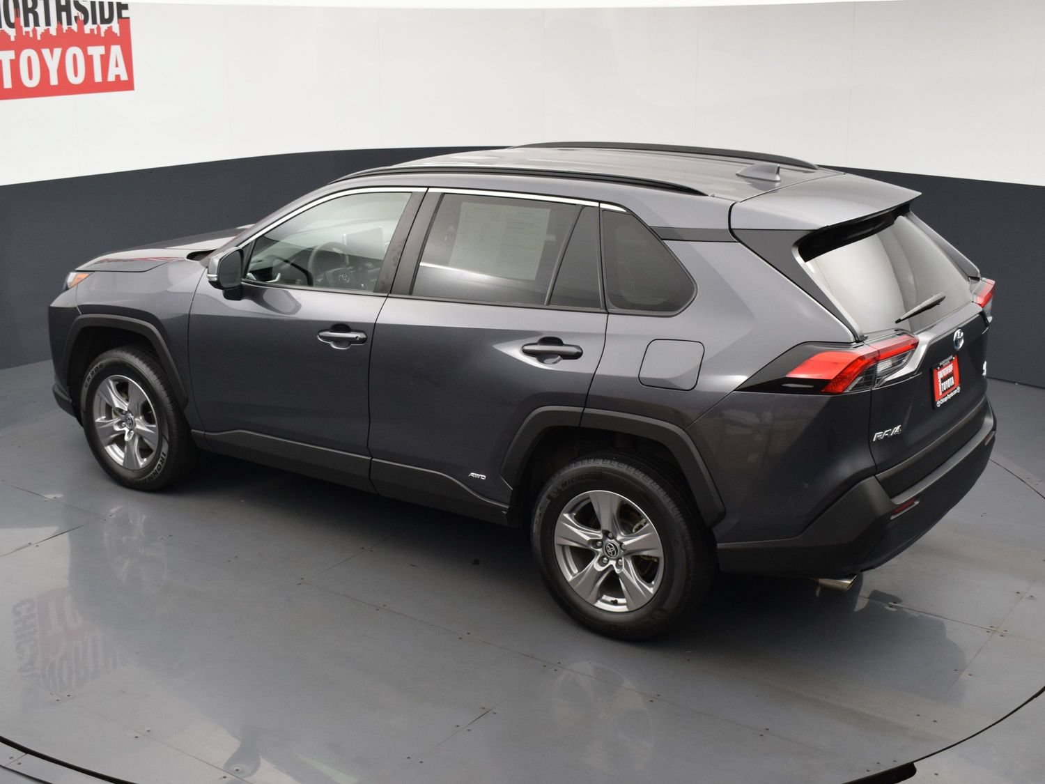 Used 2024 Toyota RAV4 LE AWD/4WD image 18