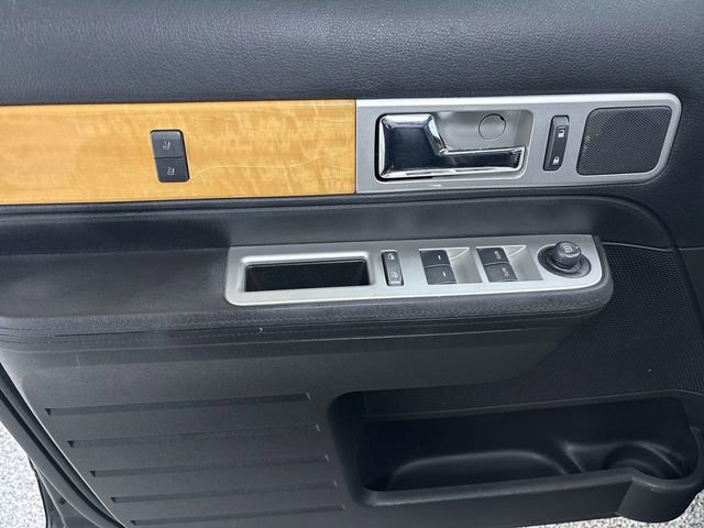 Used 2010 Lincoln MKX AWD image 11