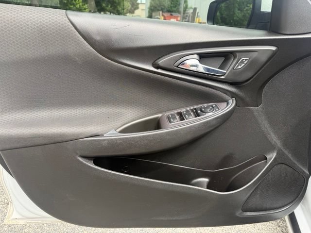 Used 2018 Chevrolet Malibu LT FWD image 11