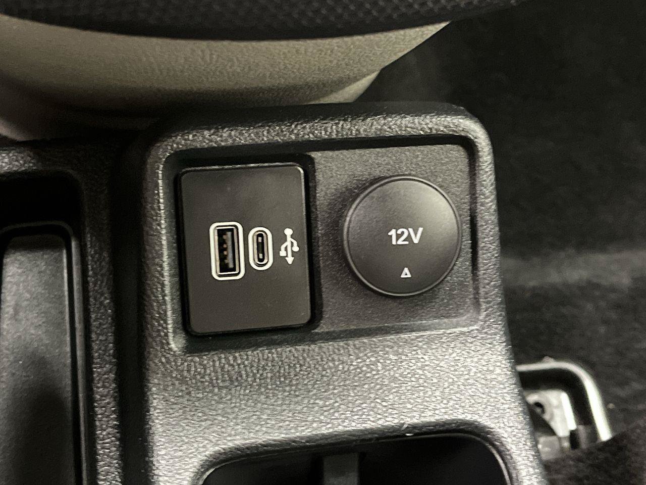 Used 2022 Ford Transit Connect XLT FWD image 18