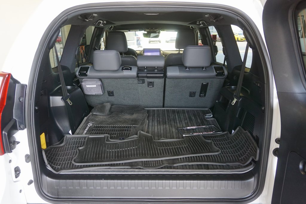Used 2022 Lexus GX 460 w/ Black Line Special Edition image 20