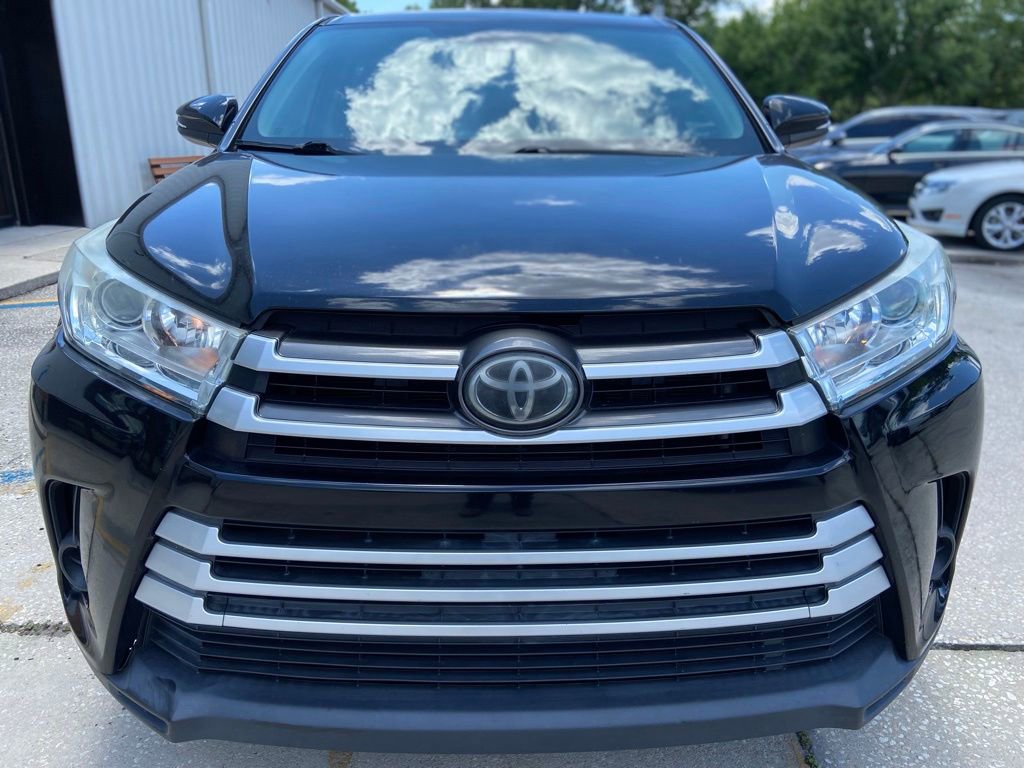 Used 2019 Toyota Highlander LE FWD image 7