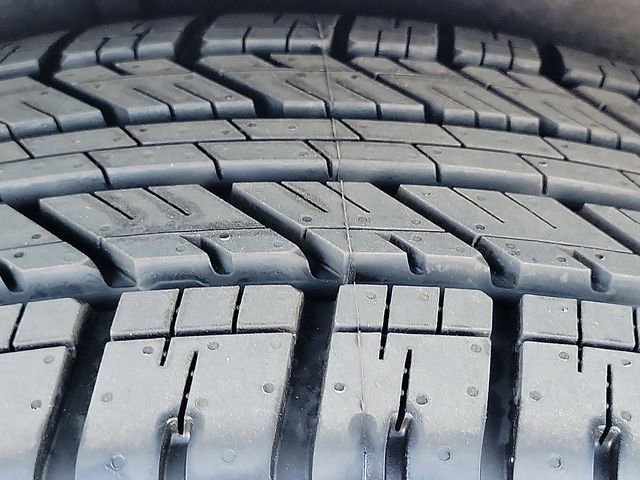 Certified 2023 Cadillac XT6 Sport w/ LPO, ONYX Package image 28