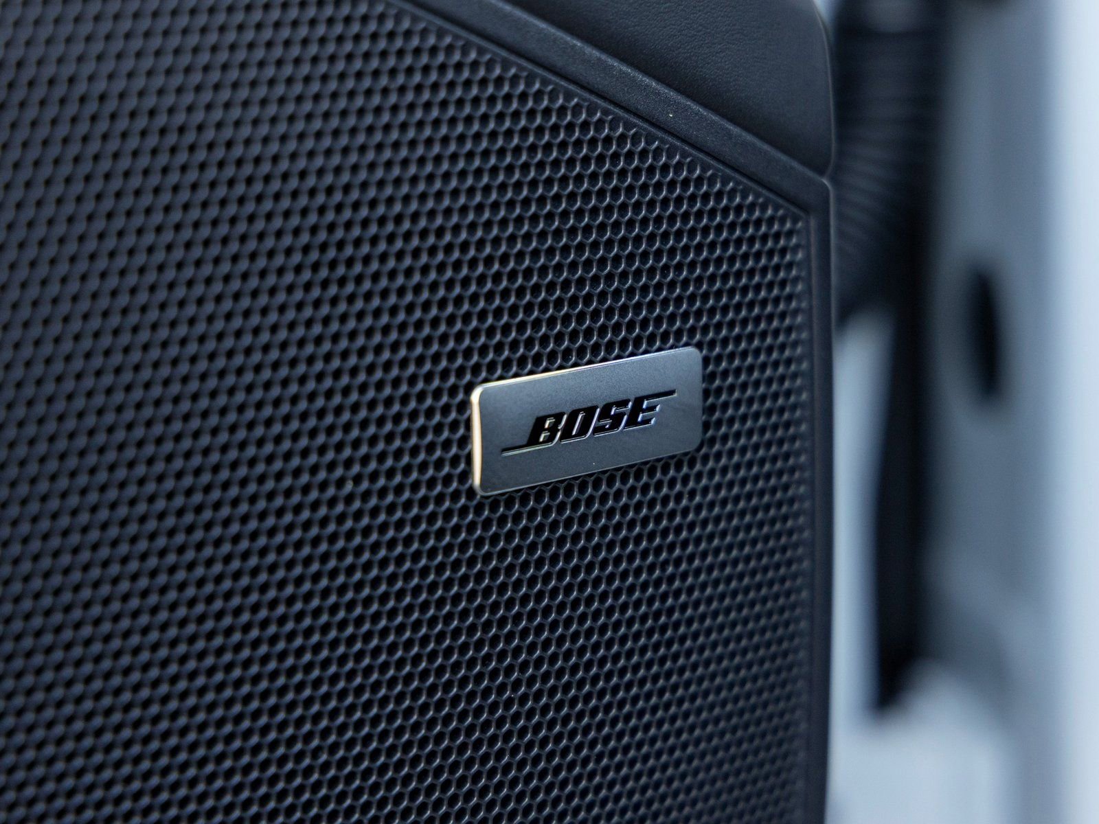 New 2025 Porsche Cayenne Turbo image 27